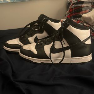 Nike dunk high black white
